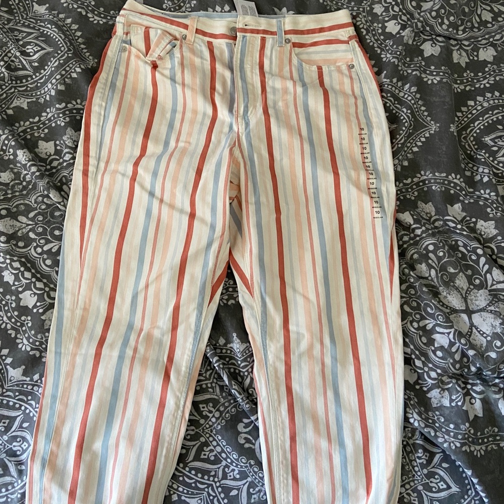 American Eagle size 10 mom jeans brand new!!